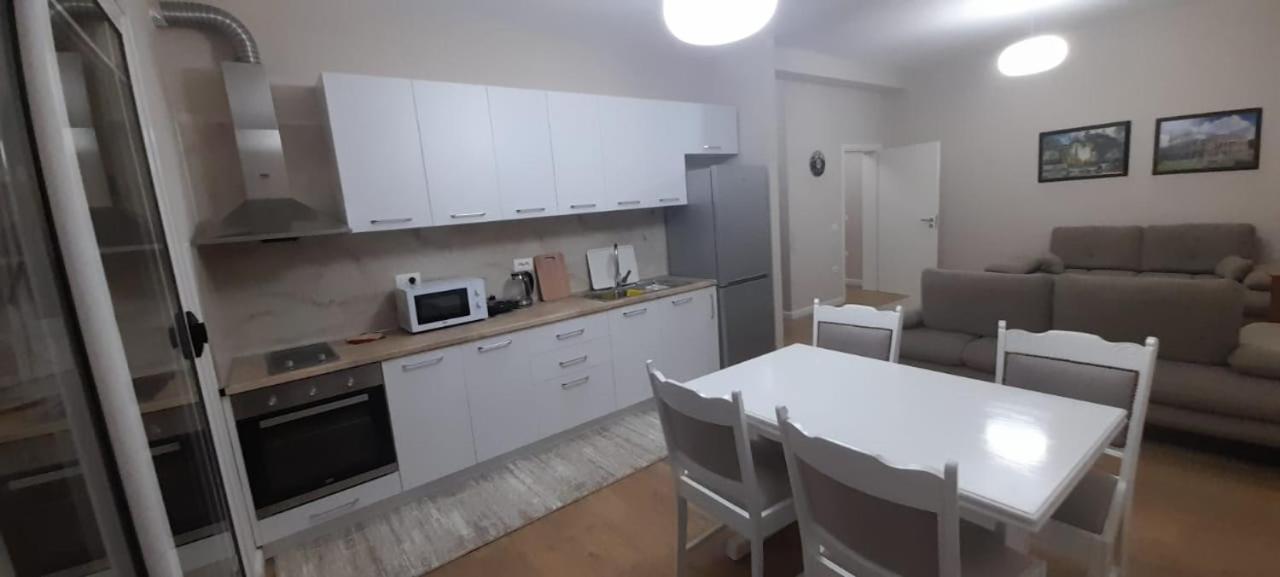 Odri Apartment Vlorë Esterno foto